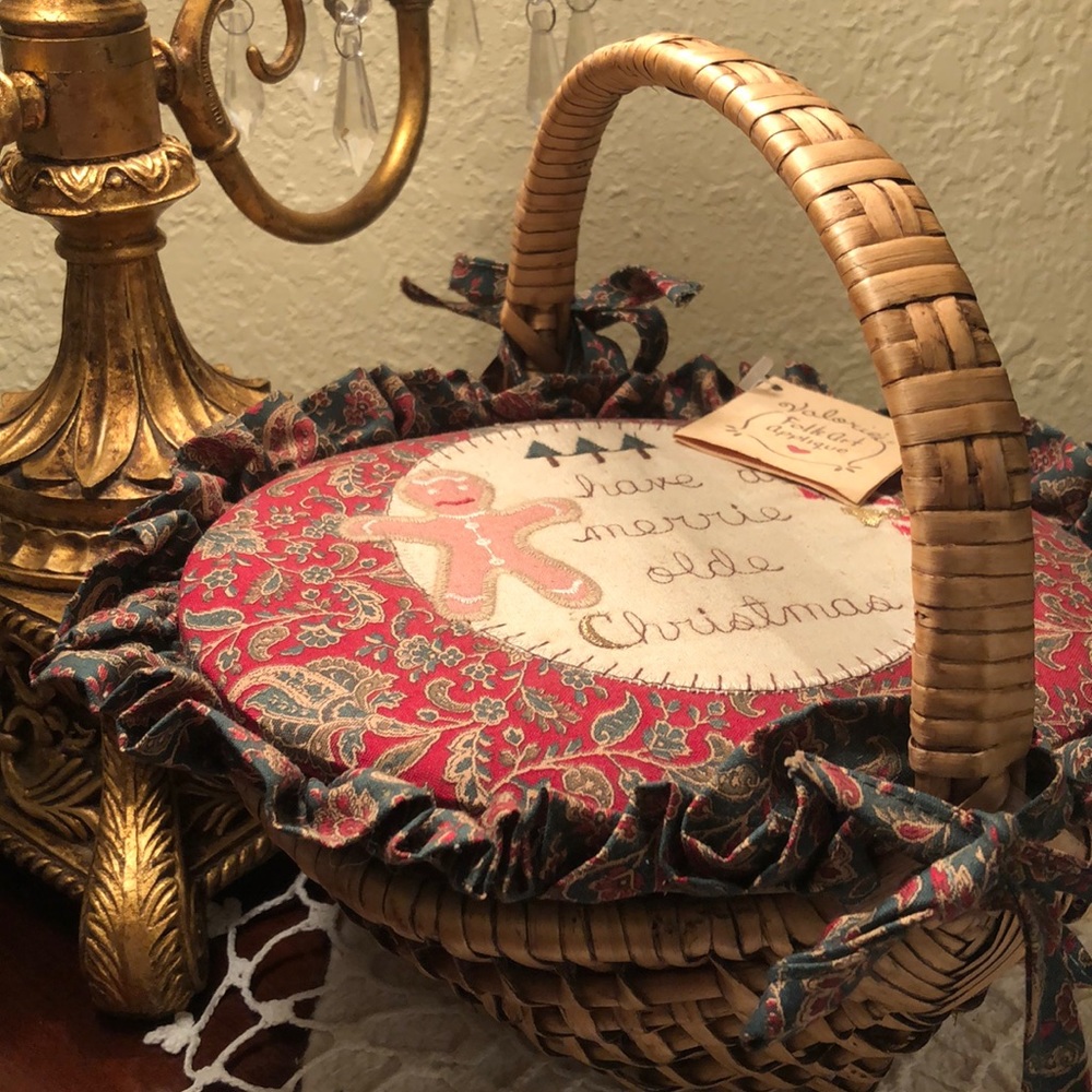 Basket with Lid Gingerbread Design, new